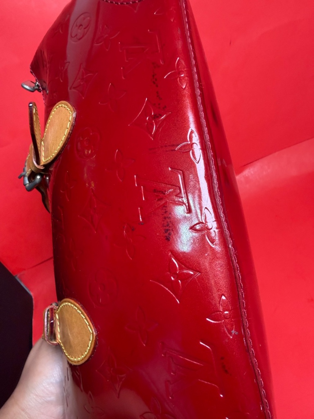 Louis Vuitton Monogram Vernis Rosewood Avenue Shoulder Bag - Picture 3 of 13